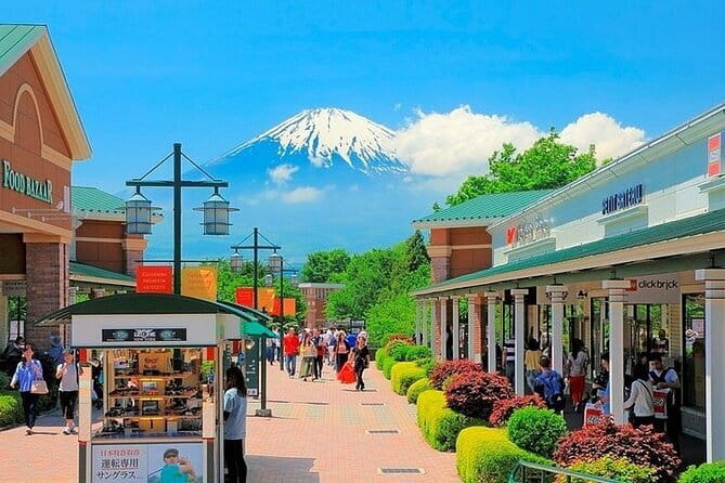 1 Day Private Tour to Hakone-Gotemba With English Speaking Driver - Heiwa no Torii is the quiet photo stop