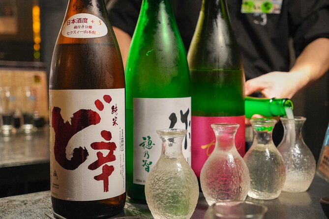 [1 Group Only] Tokyo Shinjuku Food Tour for Family - Golden Gai gives you a quick look at tiny bars