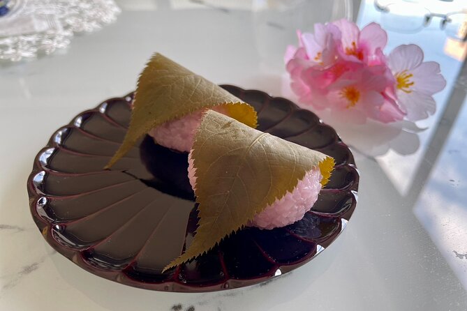 2 Hours Mochi &Nerikiri Making & Matcha Class in Bunkyo - What Yuko’s teaching style adds