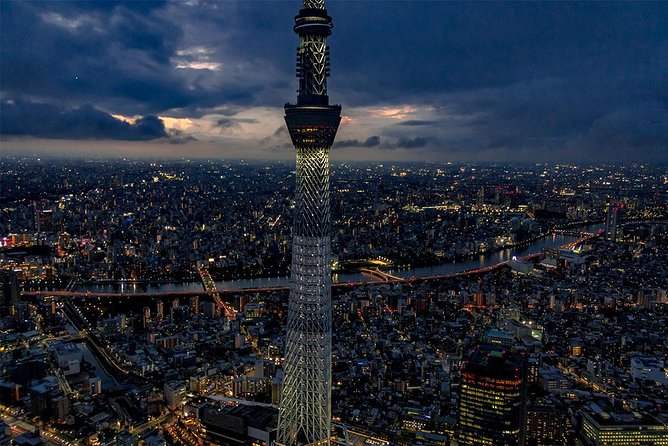 25-Min Downtown Helicopter Tour : Tokyo Skytree and Tokyo Tower - Who should book this flight