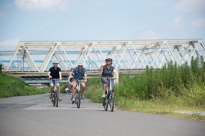 3-Hour Tokyo Private E-Bike Tour Starting from Your Hotel - Meeting Kazuma with a bike at your hotel