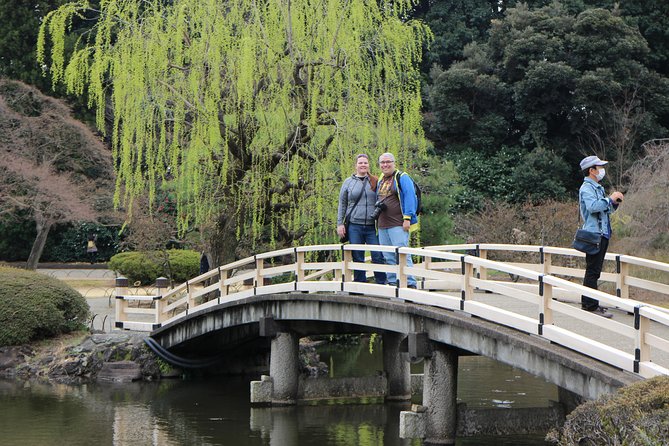 8-hour Tokyo tour by qualified tour guide using public transport - Tsukiji and the Imperial Palace widen the picture