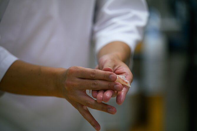 A One-of-a-Kind Sushi Experience in a Special Place of Japan - Meeting Sushi Chef Sasao and the English-speaking guide