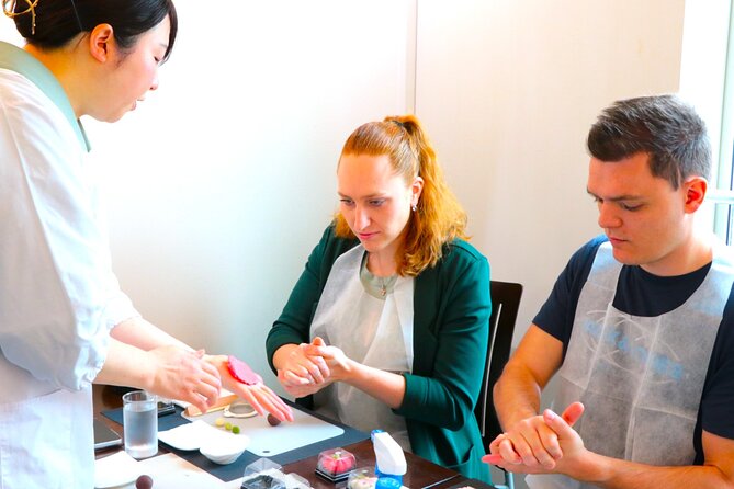 A perfect Japanese experience: Tea Ceremony and Mochi Forming - Meeting the wagashi craft in Yanaka