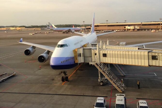 Airport transfer between Haneda and Tokyo or Disney or Yokohama - A private start from Haneda Airport