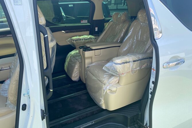 Airport transfer between Haneda and Tokyo or Disney or Yokohama - What the driver service is like