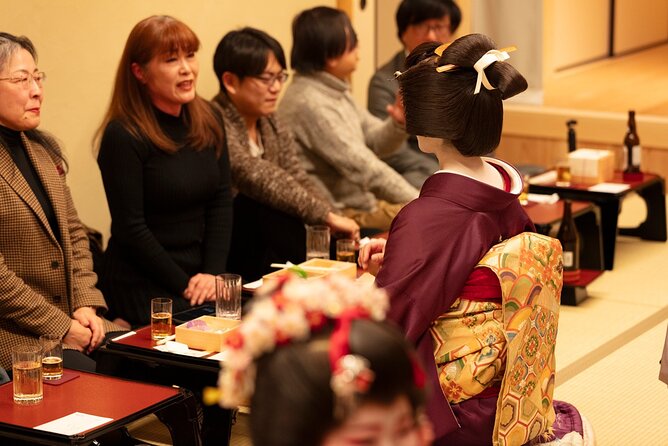 An Enchanted Evening with Geisha – A Rare Experience in Tokyo - Meeting Tokyo geisha in Arakicho
