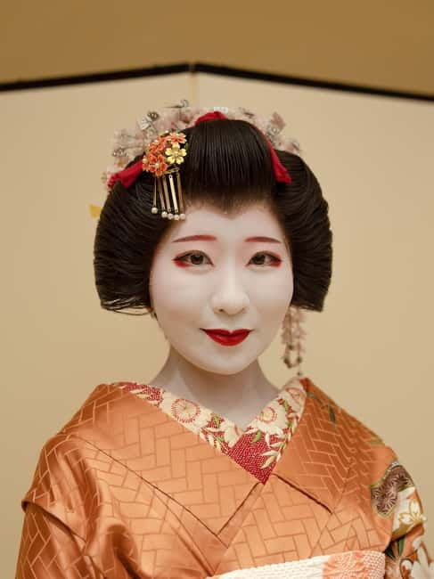 Asakusa: Geisha Performance and Tea House Experience - Who will enjoy this experience most