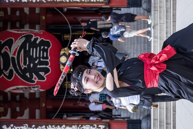 Asakusa's Historic Treasures - Karaoke with a free drink bar