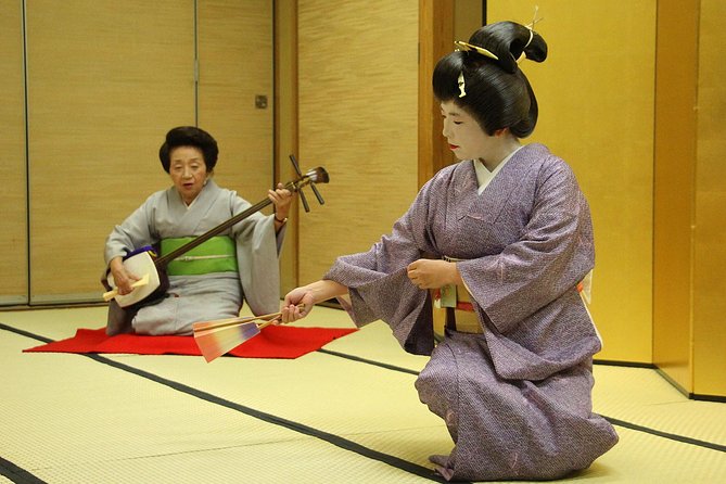 Authentic Geisha Performance with Dinner in Tokyo - What this geisha dinner actually offers