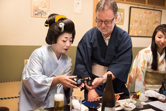 Authentic Geisha Performance with Dinner in Tokyo - The kaiseki dinner and what to expect on the plate