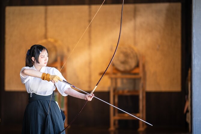 Authentic Kyudo Japanese Archery Experience in Tokyo - Learning the movements before shooting