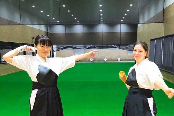 Authentic Kyudo Japanese Archery Experience in Tokyo - From the straw bale to the full target