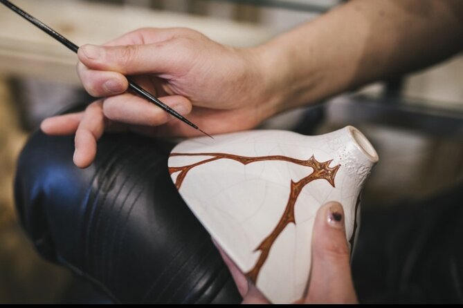 Authentic Pure Gold Kintsugi Workshop with Master Taku in Tokyo - Who should book this workshop