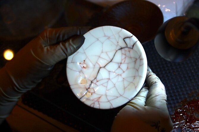 Authentic Pure Gold Kintsugi Workshop with Master Taku in Tokyo - Booking advice and the non-refundable policy