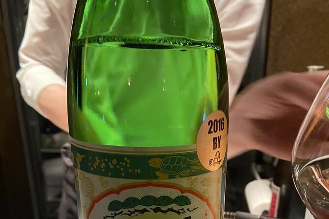 Bar Hopping Tour with a local Guide in Shinjuku - What the $100 price really covers