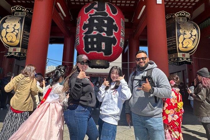 Chill Out in Tokyo: Personalized Private Tours with Local Friends - Ueno Park and Ame Yoko: food, shopping, and local texture