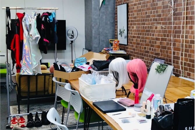 Cosplay Experience with Professional Makeup and Photo Shoot! - The people make the transformation easier