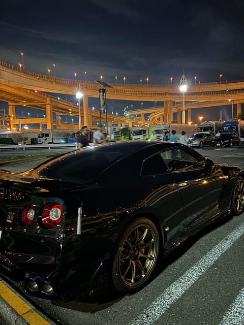Daikoku cars meet experience by Porsche Macan - Who should book this experience