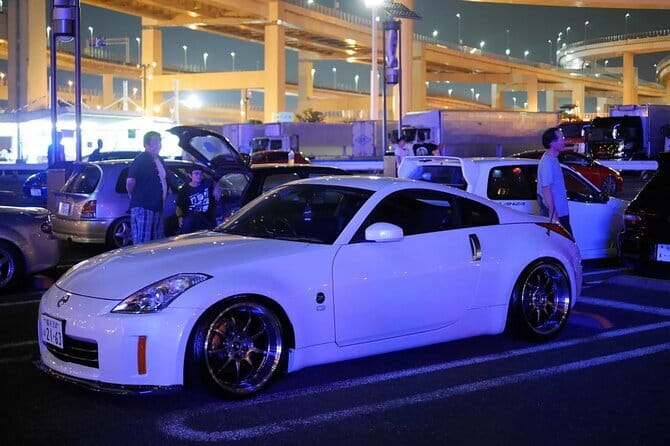 Daikoku JDM Car Meet Private Tour - Autobacs Shinonome for a local car-culture stop