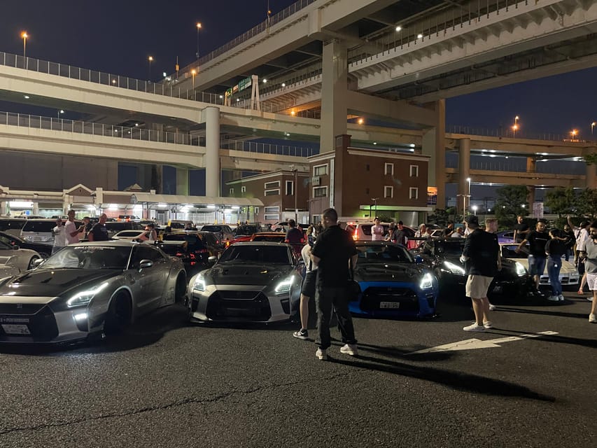 Daikoku Parking : going by this mini JDM - one customer only - Rainbow Bridge, Tokyo Tower, and Skytree from the road