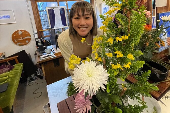 Discover the Art of Ikebana in Tokyo’s Historic Yanaka District - Yuyake Dandan and the return to the workshop