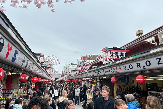 Discover the hidden gems of Tokyo:Private Tour with a Local Guide - Nihombashi, Kanda, and Ginza