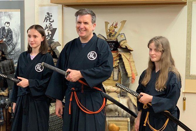 Embrace the Samurai Way: Iaido Swordsmanship Experience in Tokyo - The first lesson: posture, etiquette, and the samurai mindset