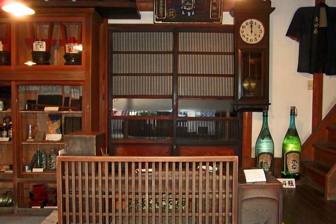Experience Old local Tokyo & traditional food in Yanaka Ginza - Beer, sake, and the kadouchi tradition