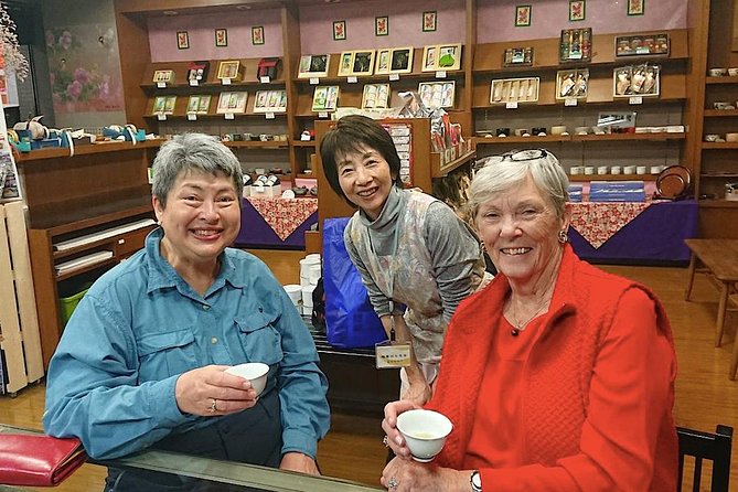 Explore the Local "Non-touristy" Side of Tokyo: Jujo and Akabane Walking Tour - Shimizuzaka Park: a short pause among local residents