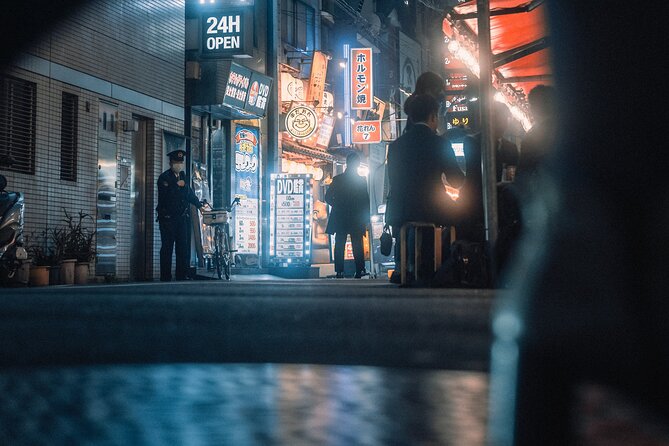 Explore Unique Tokyo Streets / Learn with a Pro Photographer - Shinbashi and the salaryman scene