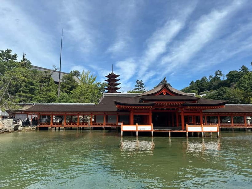 From Tokyo: Hiroshima and Miyajima Day Trip by Bullet Train - The four-hour Shinkansen ride from Tokyo