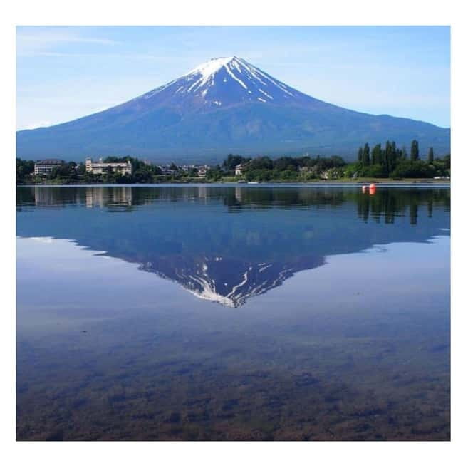 From Tokyo: Mount Fuji Full-Day Private Tour (Customizable) - Chureito Pagoda and the classic Japan photograph