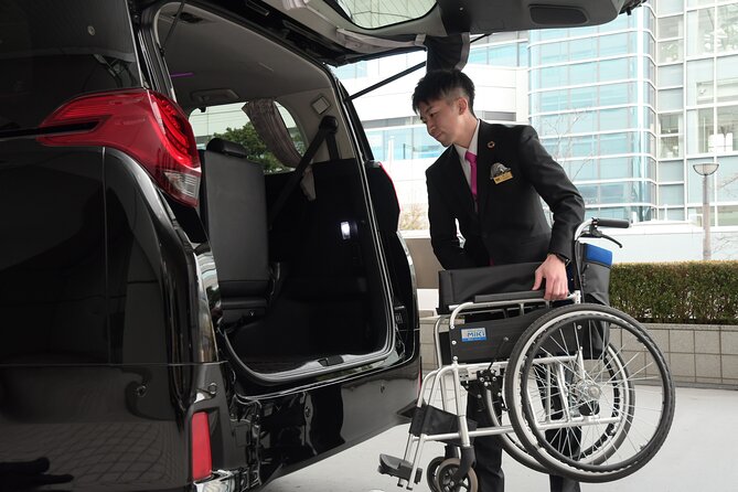 Full Day Private Tokyo Tour for Wheelchair Users - Ginza, the Imperial Palace, and the Diet Building from the car