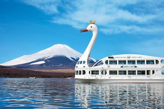 Full Day Tour at Mt. Fuji, Onsen, Lake Kawaguchi and Yamanaka - Arakurayama Sengen Park from October to April