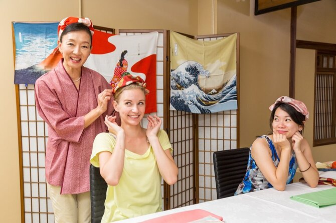 Furoshiki Cloth Wrapping - Planning the meeting point and timing