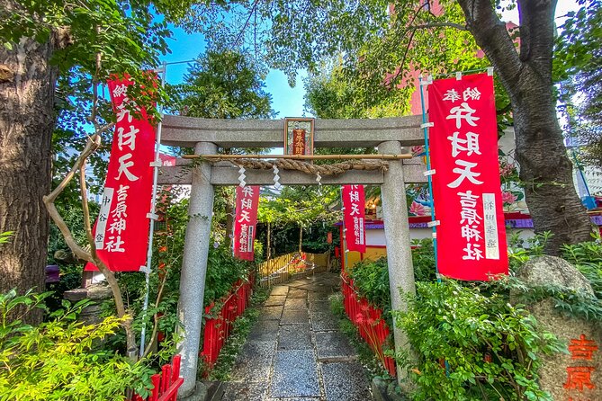 Get to know the secret of Asakusa! Shrine and Temple Tour - Asakusa Shrine before the crowds of Sensoji