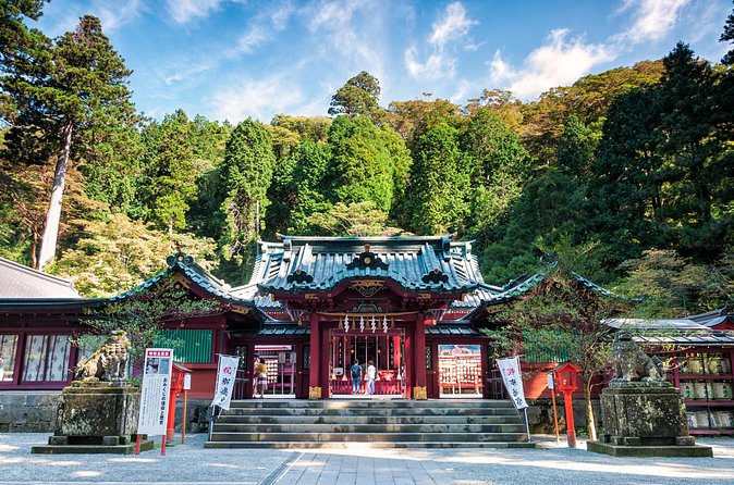 Hakone Private One Day Tour From Tokyo: Mt Fuji, Lake Ashi, Hakone National Park - Walking the Old Tokaido Road