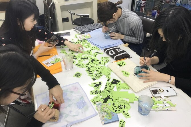 Handmade Japanese Glass Art Sandblasting Workshop in Tokyo - The 90-minute class, step by step