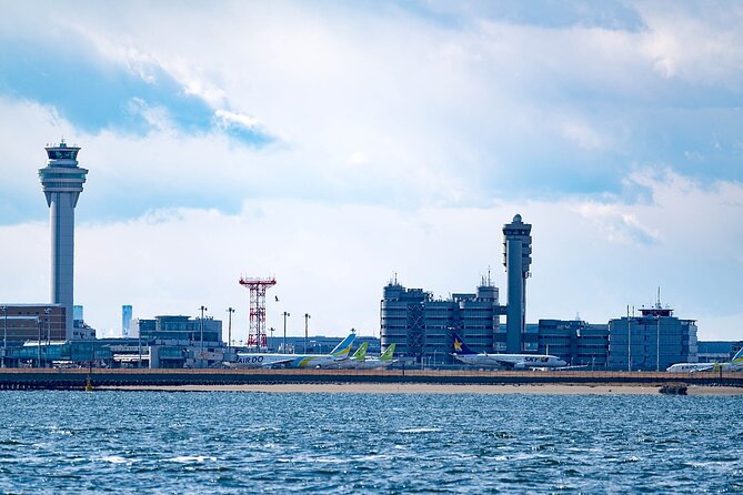 Haneda Airport Private Transfer – Luxury Car & Meet & Greet - The ride itself, from practical comfort to luxury claims