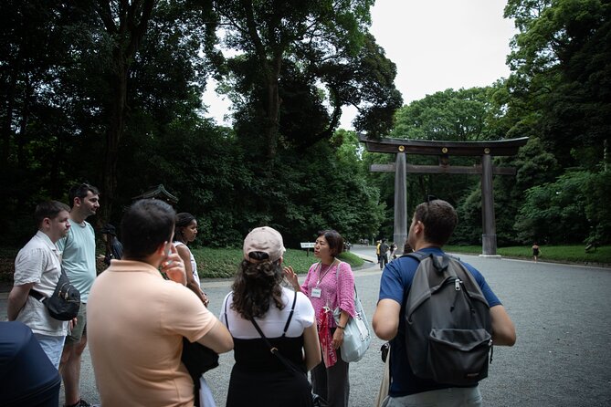 Harajuku Meiji Shrine Walking Tour in Tokyo - Meiji Jingu: a calm start beneath the torii gates