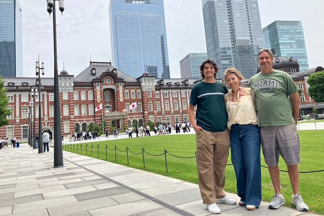 Imperial Palace to Tokyo Station Historical Walking Tour - Key points to know before booking