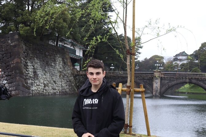 Imperial Palace Tour: Discover Samurai History with a Local Guide - What the $12.90 price really buys you