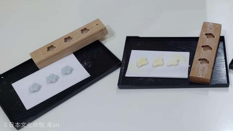 Japanese dried-type Sweets (Ohigashi) making - The first 20 minutes: learn, press, and photograph