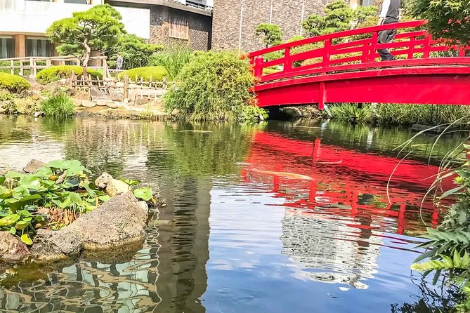 Japanese Garden & Western Architecture: Akasaka exploration tour - Jingu Gaien’s ginkgo avenue