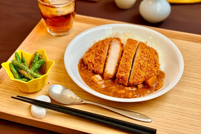 Japanese Katsu Curry Cooking Class–near YANAKA, Tokyo! - Frying Tonkatsu Without a Soggy Crust