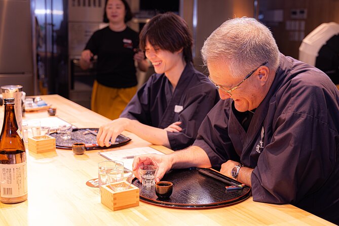 Japanese Sake Tasting & Wagyu Sukiyaki Cooking Class in Tokyo - Why the small group size matters