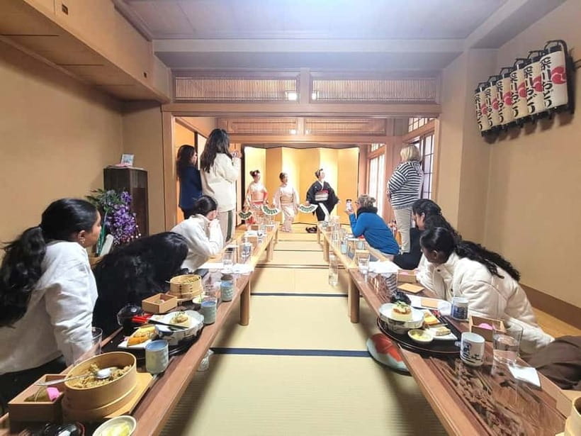 Japanese Traditional Entertainment Experience in Tokyo - The ozashiki party and its social side