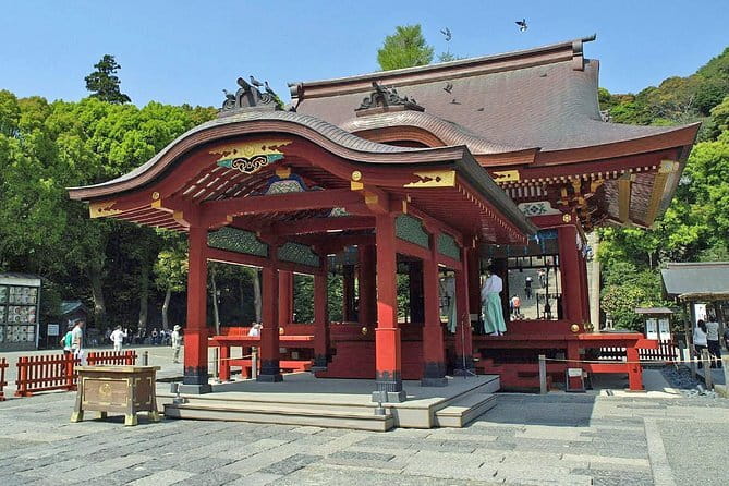Kamakura Walking Tour with Local Guide Including Hokokuji Temple - Taking your time on Komachi Street