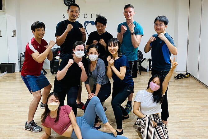 Kickboxing & Body Training with EX-Pro Fighter - Safety and stretching come first